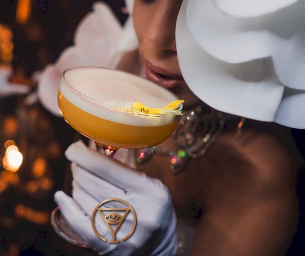 FLORAL KISS COCKTAIL